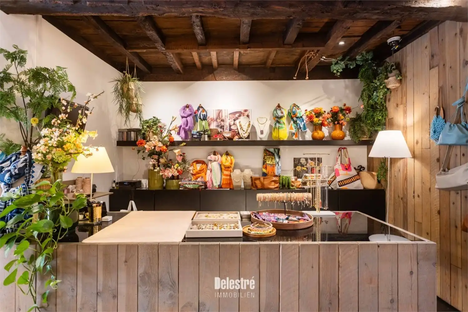 ENERGIEZUINIGE, LUXUEUS INGERICHTE HANDELSEIGENDOM MOLENSTRAAT foto 6