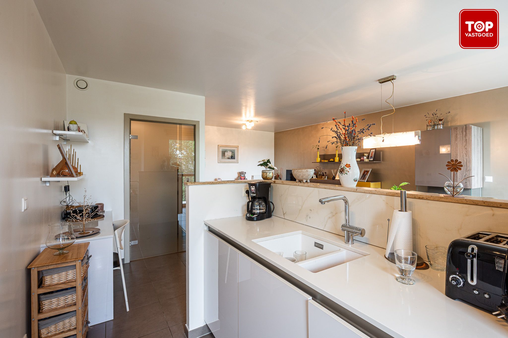 Recent 1-slaapkamer appartement met mooi terras.  foto 6