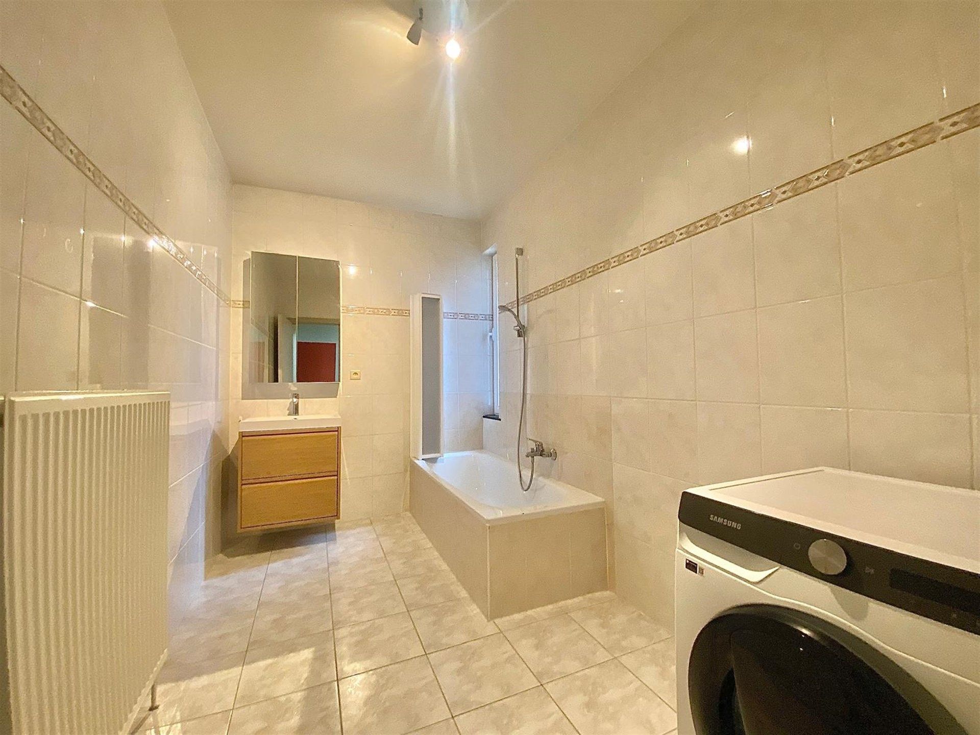Appartement met één slaapkamer en terras te Aalst foto 7