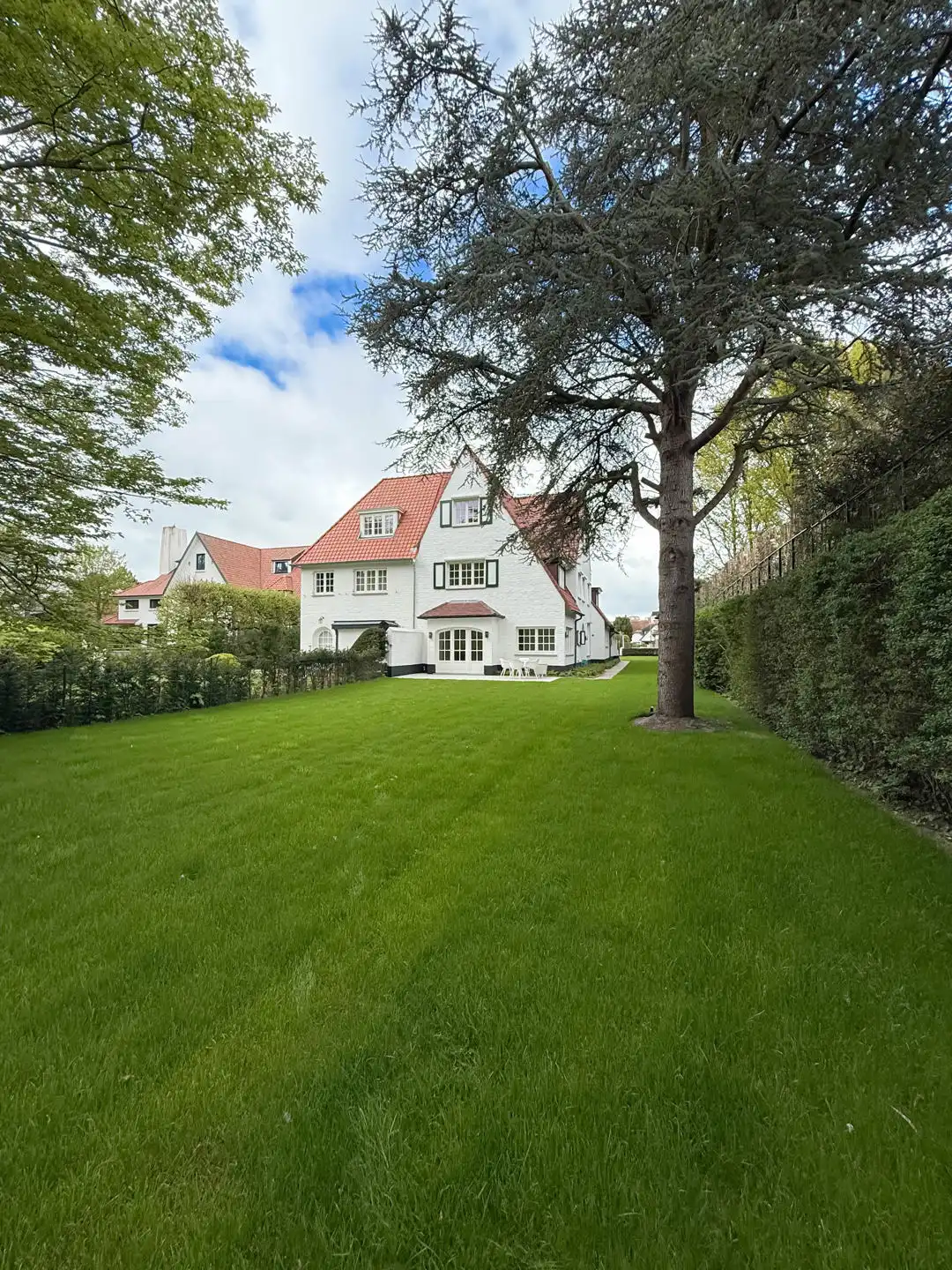 Stijlvolle halfopen villa met zonnige tuin in het Zoute foto 30