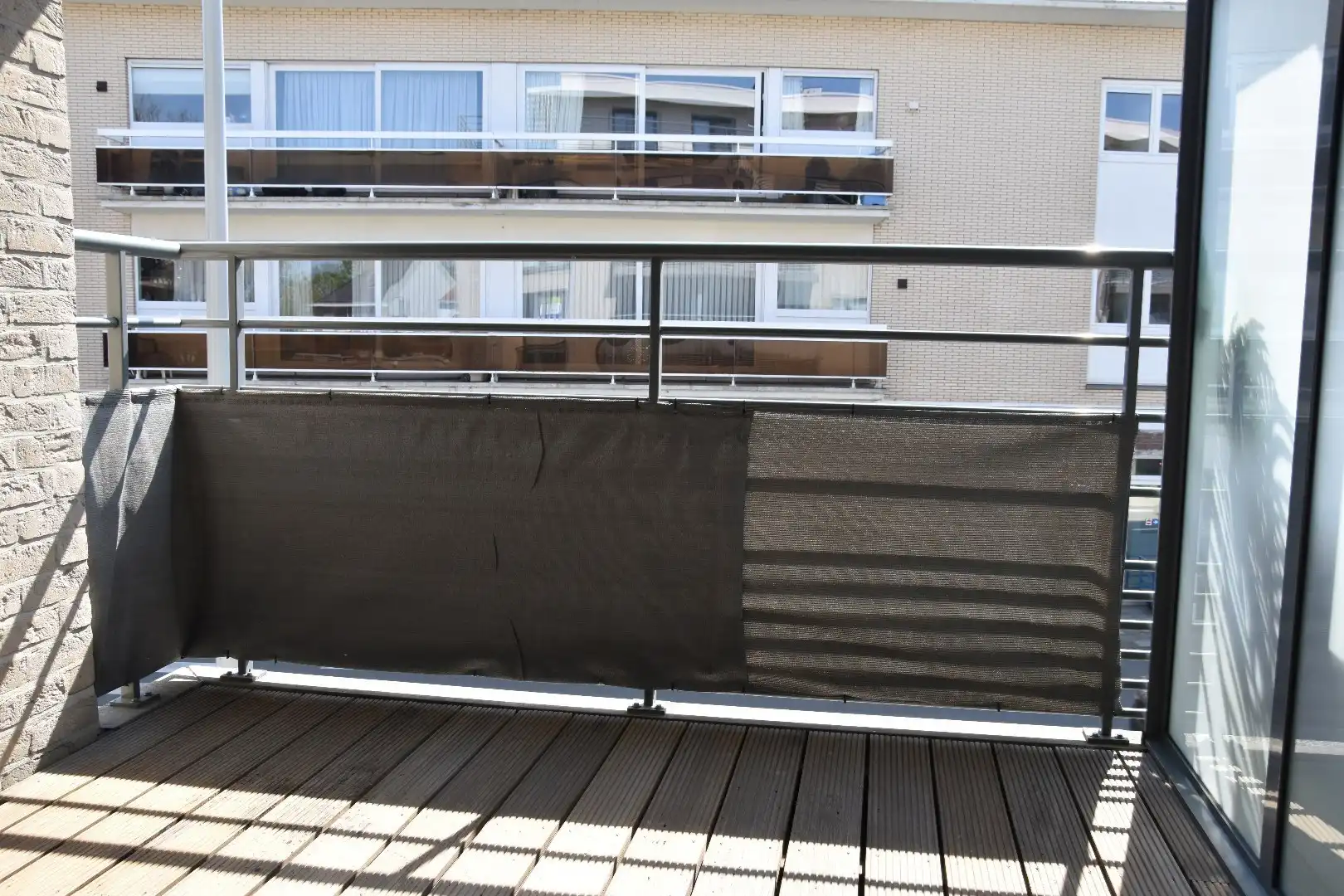 Instapklaar 2-slaapkamer appartement met zonnig terras in het hartje van Gullegem foto 9