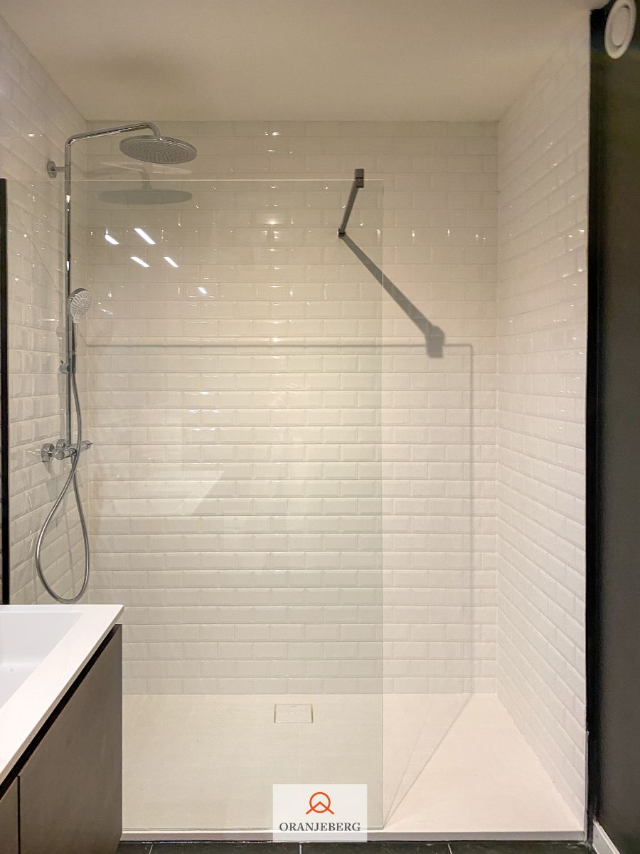Luxe 2 slaapkamerappartement met 2 terrassen en privatieve tuin foto 18