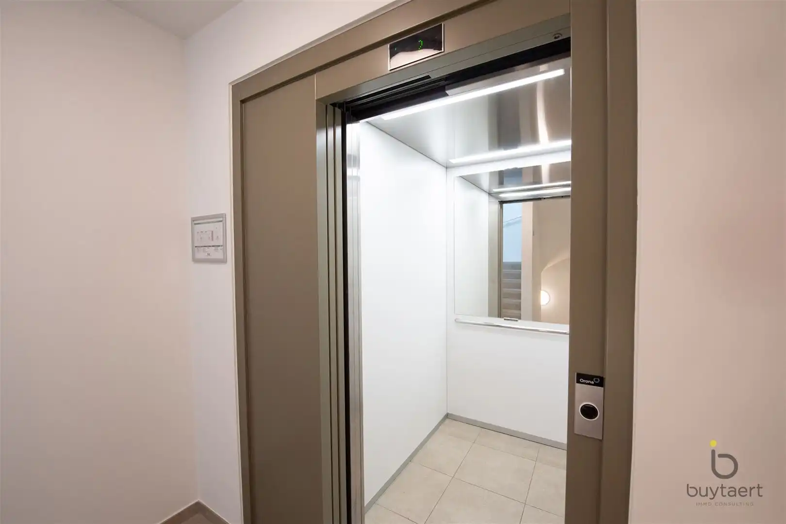 Nieuwbouw appartement met ruim terras en parking te Zoersel. foto 30