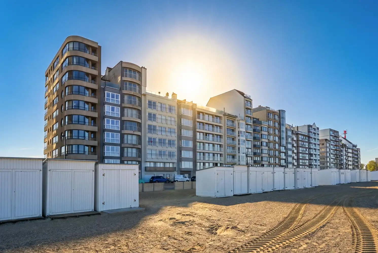 Volledig vernieuwd appartement met open zichten achter de Zeedijk foto 14
