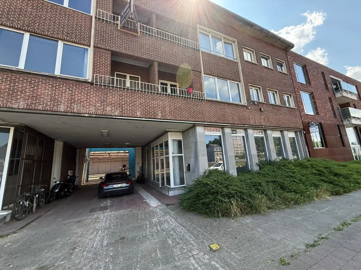 MAGAZIJN foto {{pictureIndex}}