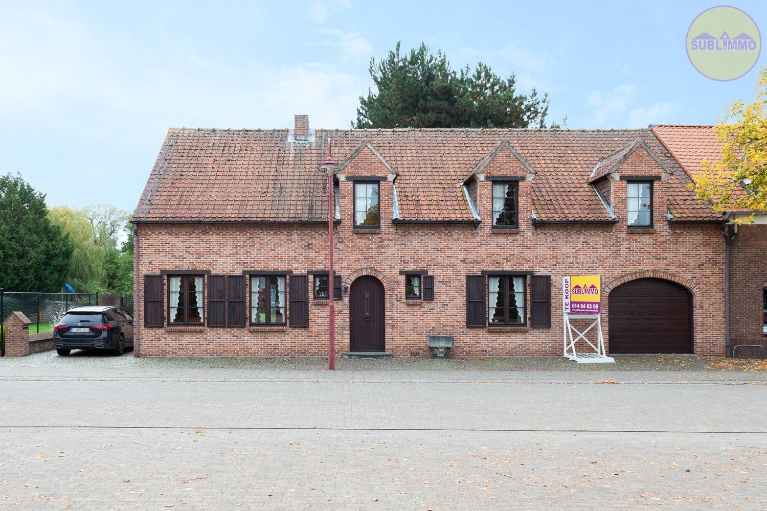 Hoofdfoto van de publicatie: Karaktervolle woning met 6 slaapkamers op een ruim perceel van 21a 73ca