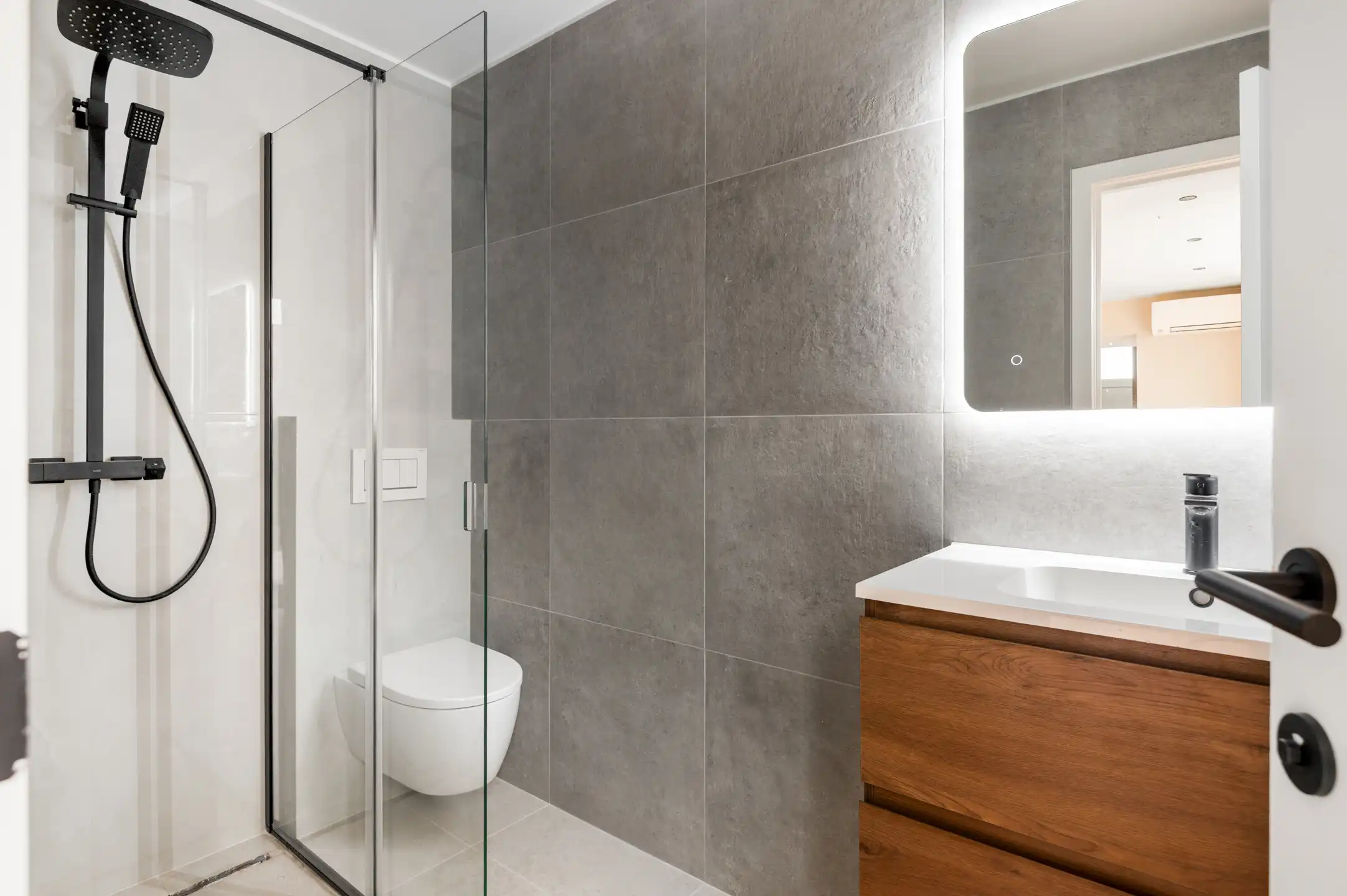 Prachtig gerenoveerde woning in het centrum van Aartselaar foto 5