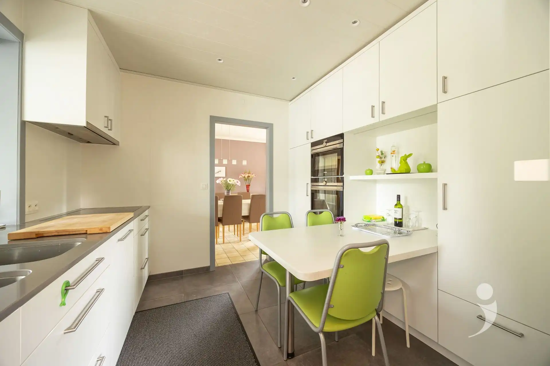 Instapklare woning in zeer rustige woonwijk! foto 7