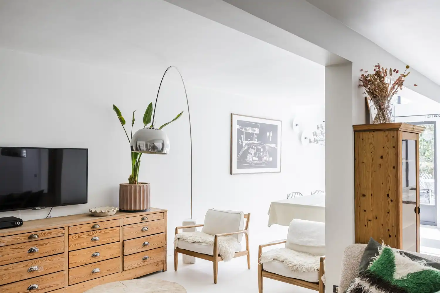 Buitengewoon royaal herenhuis centrum Gent met verwarmd buitenzwembad. foto 7