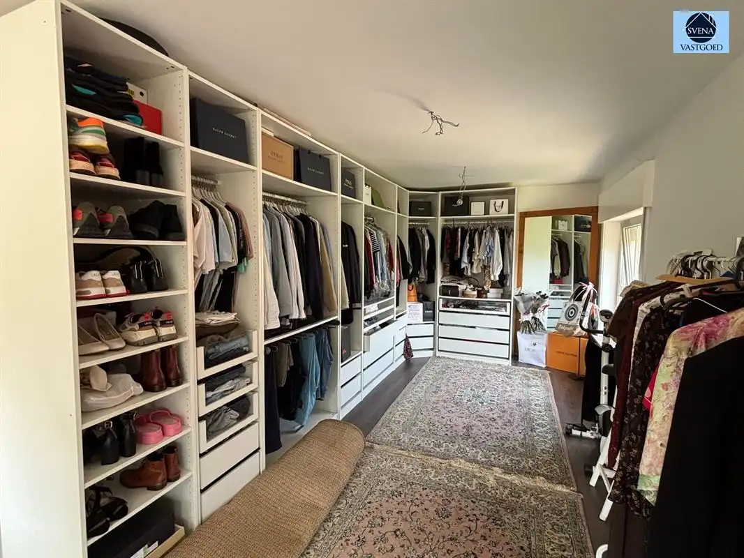 VERNIEUWDE WONING MET 4 SLAAPKAMERS EN TUIN  foto 16