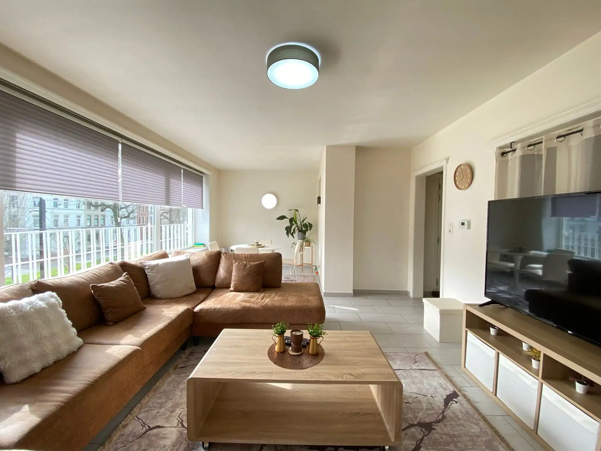 Eénslaapkamer appartement met gemeenschappelijke stadstuin  foto {{pictureIndex}}