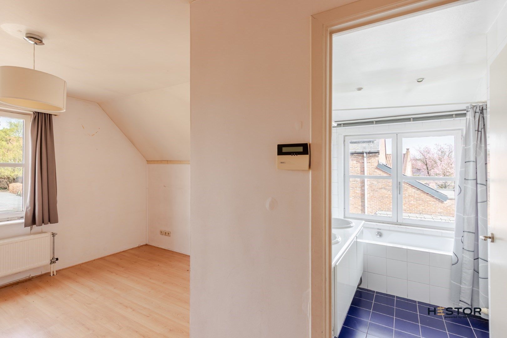 Commercieel gelegen woning met veel mogelijkheden foto 18