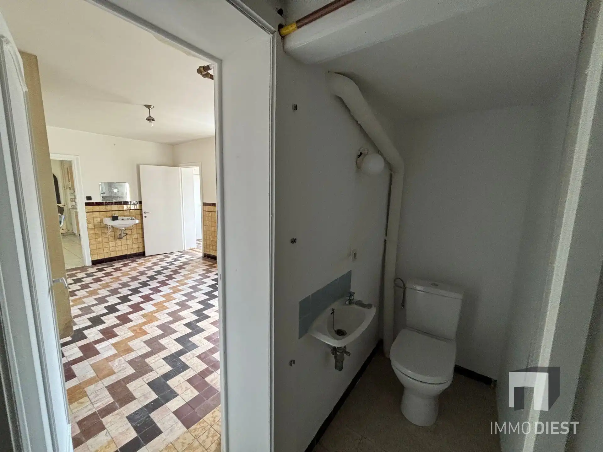Ruime betaalbare woning met veranda en bijgebouw foto 25