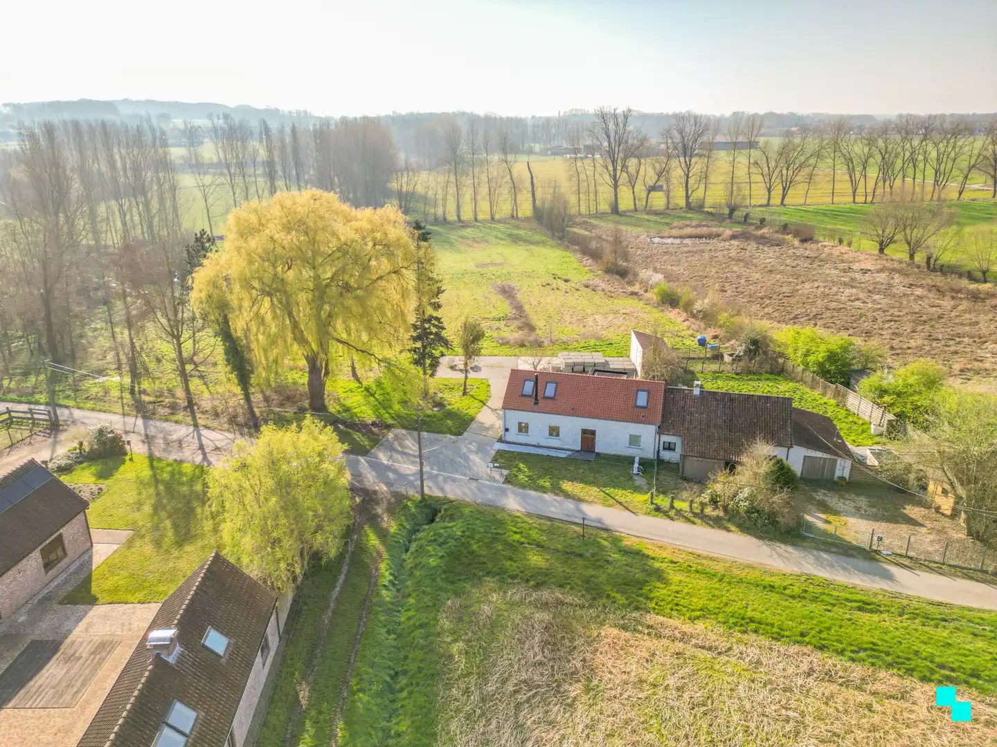 Recent gerenoveerde woning in Valleigebied foto 28