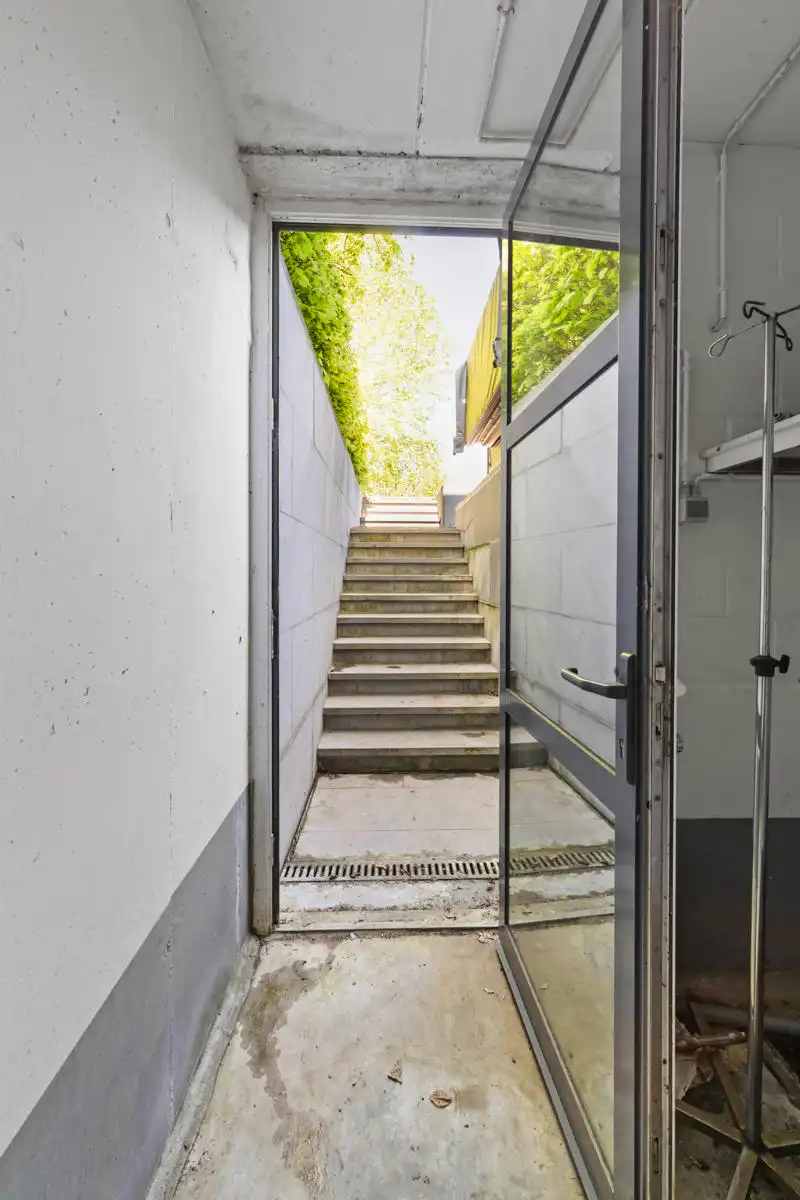 MODERNE VILLA MET 5 SLAAPKAMERS EN ONDERHOUDSVRIENDELIJKE TUIN foto 46