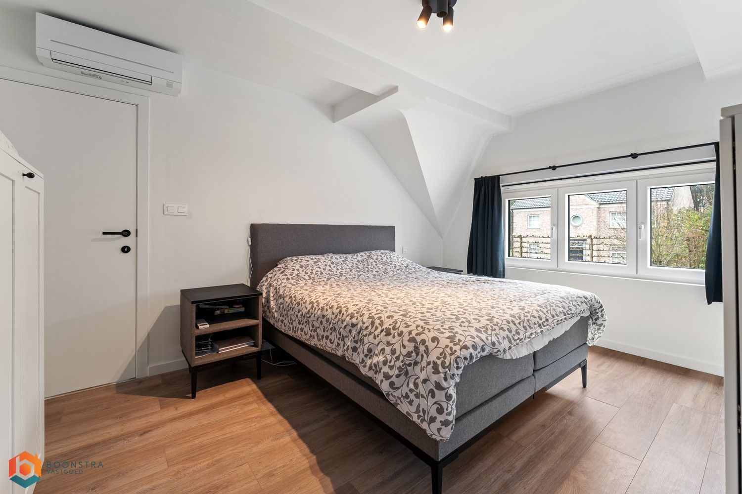 Gerenoveerde woning met 3 slpkrs op 683m foto 11