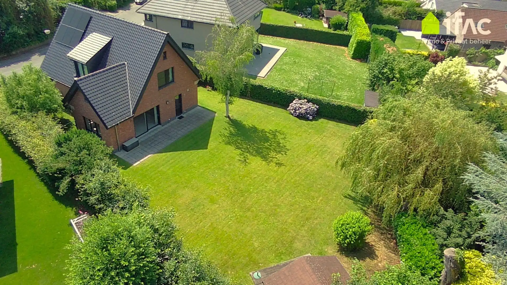 Rustig gelegen gerenoveerde villa in perfecte staat foto 27
