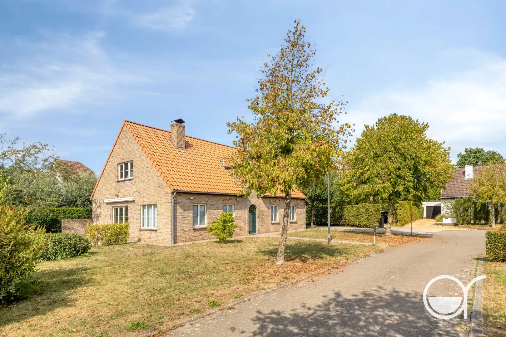 Hoofdfoto van de publicatie: Rustig gelegen villa in doodlopende straat