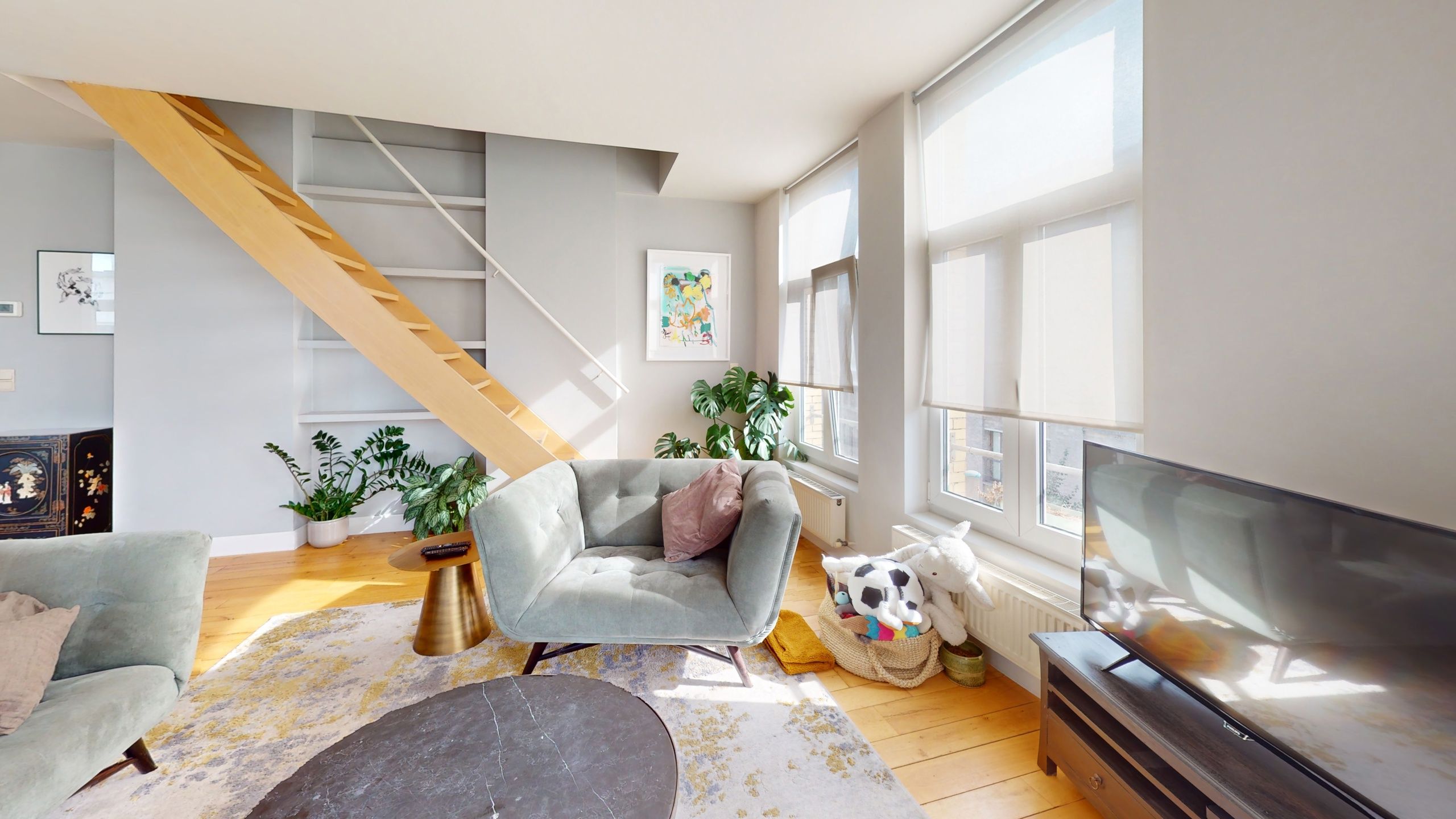 ANTWERPEN - Ruim duplex appartement nabij de vrijdagsmarkt foto 5