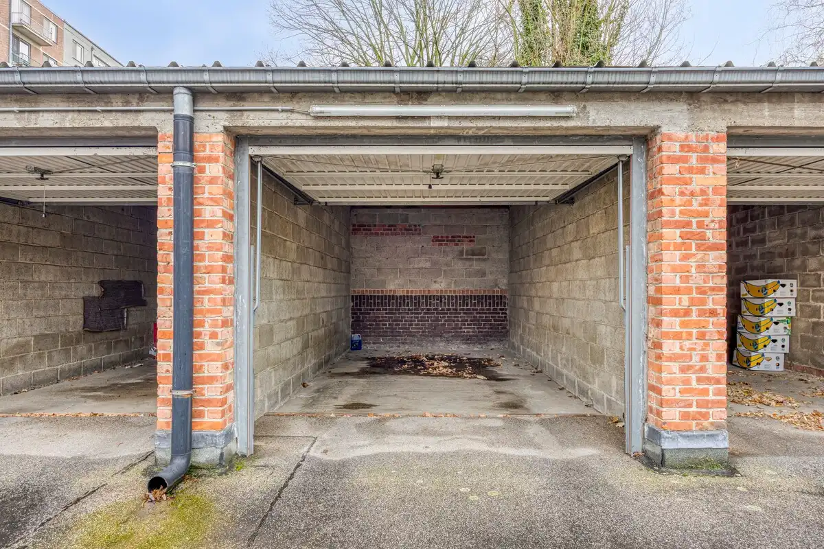 Ruim appartement aan de stadsrand foto 16