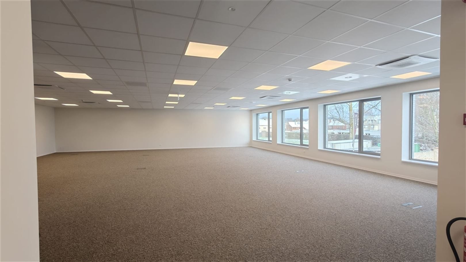 Nieuwbouw kantoren op strategische locatie in Destelbergen foto 5