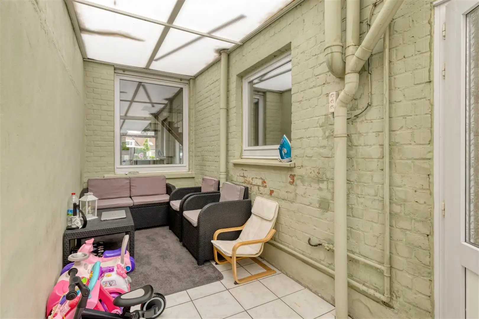 Instapklare rijwoning op 230 m² met 3 slaapkamers, 2 badkamers en grote garage. foto 10