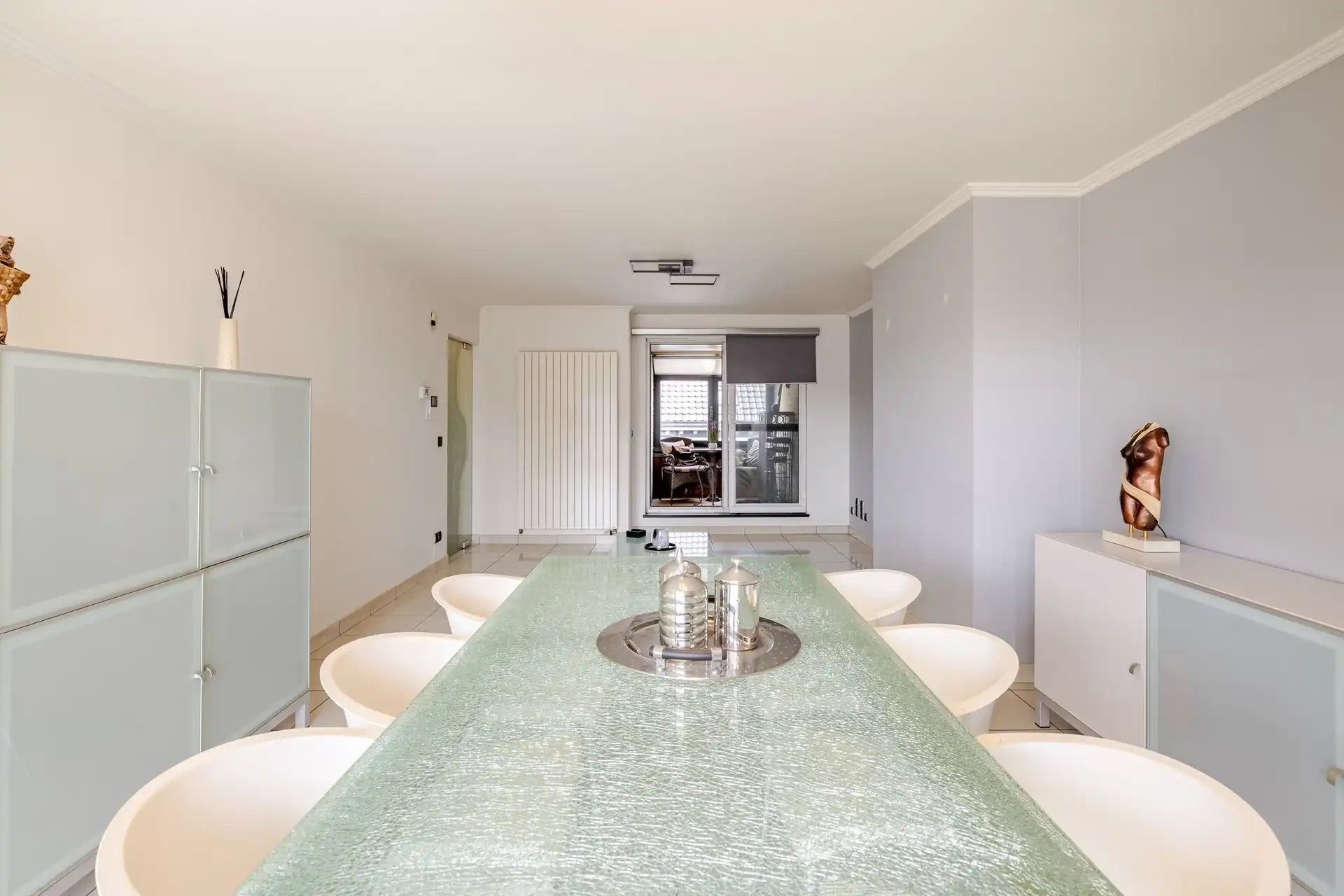 Luxueus duplex appartement van 160 m² met garage, kelder en twee terrassen op toplocatie foto 4