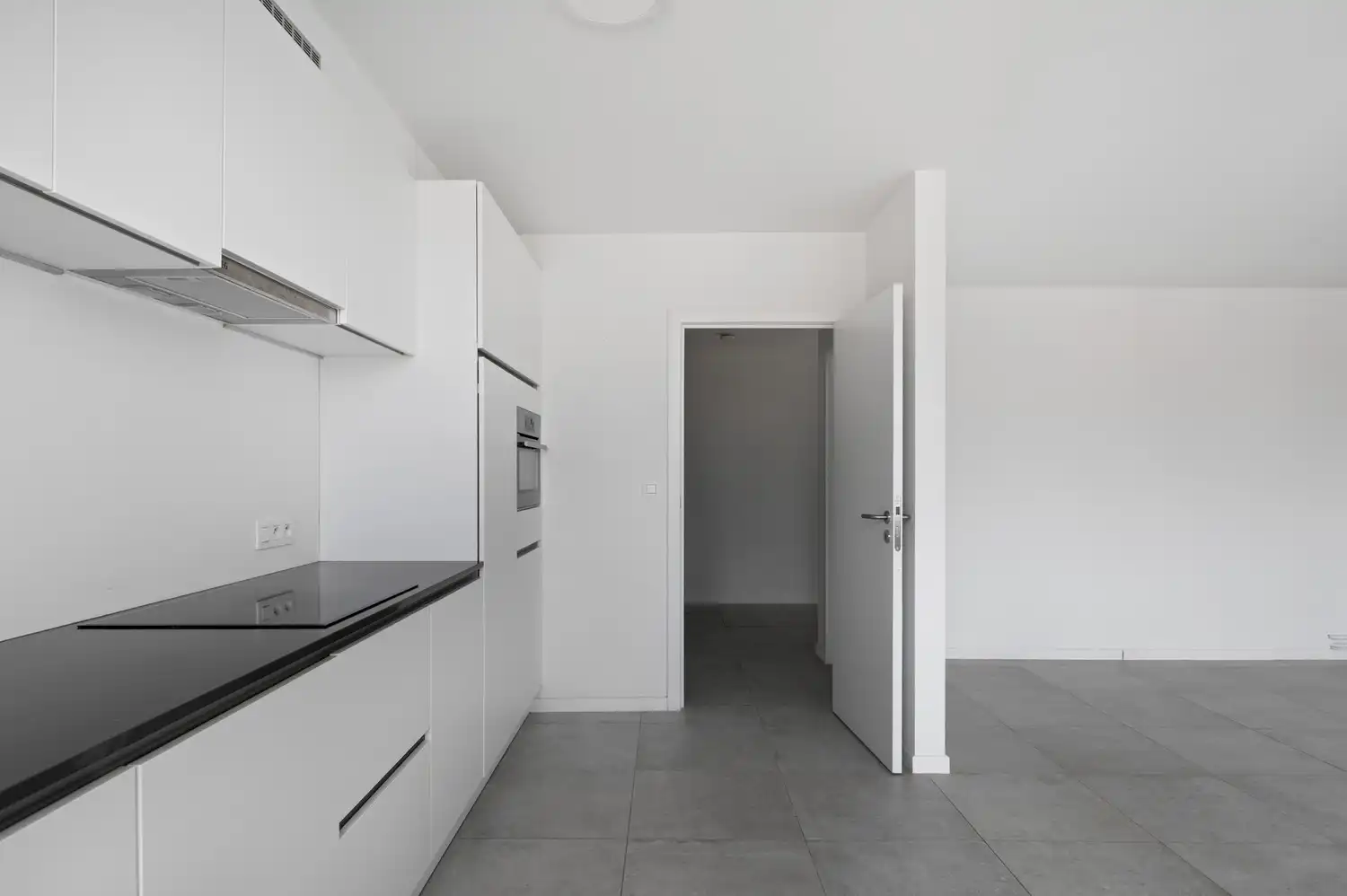 Lichtrijk, instapklaar dakappartement met 2 slaapkamers nabij het Zimmerplein in Lier! foto 7