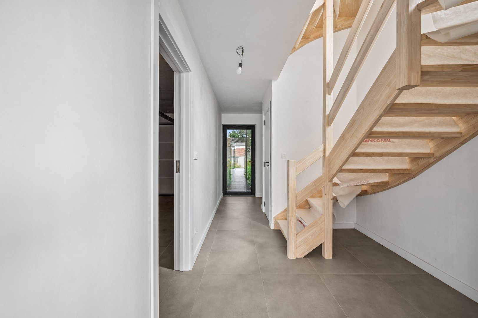 Nieuwbouw halfopen bebouwing (EPC A) met tuin, terras en garage foto 4