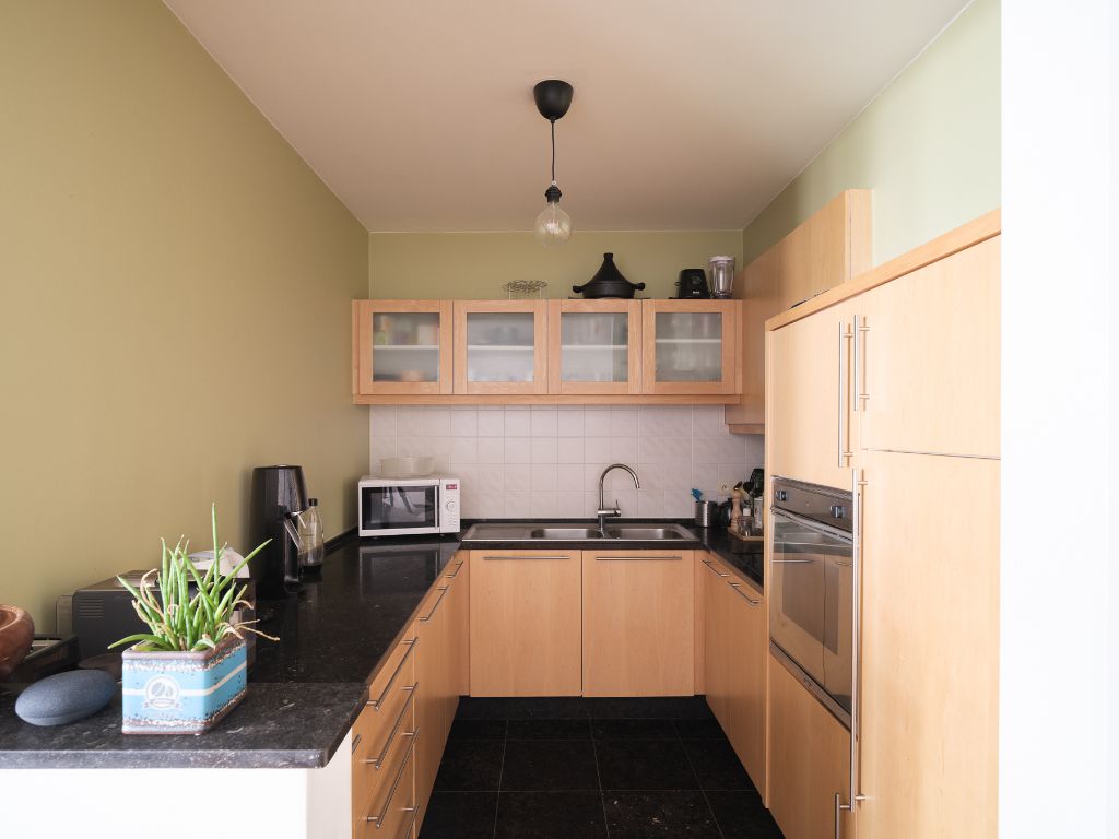 Appartement met 3 slaapkamers en prachtig zicht over de Lieve, op een toplocatie in het historisch centrum van Gent. foto 6
