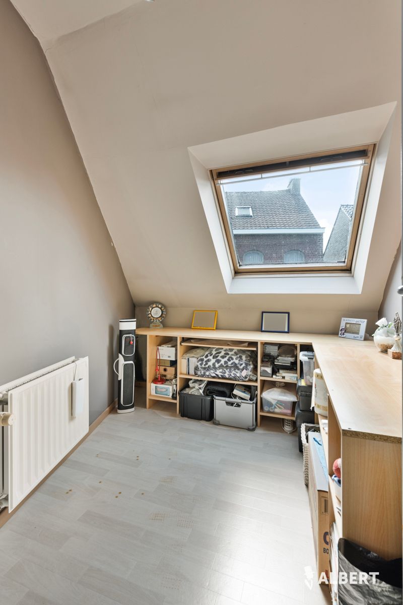Instapklare starterswoning met tuin in Denderleeuw foto 10