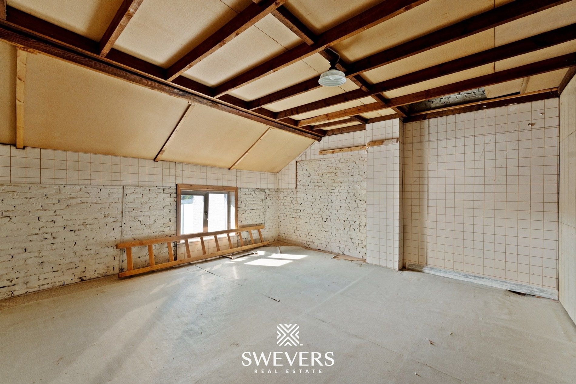 Woonst met 5 slaapkamers en hangar van 250m² in centrum Beringen foto 32