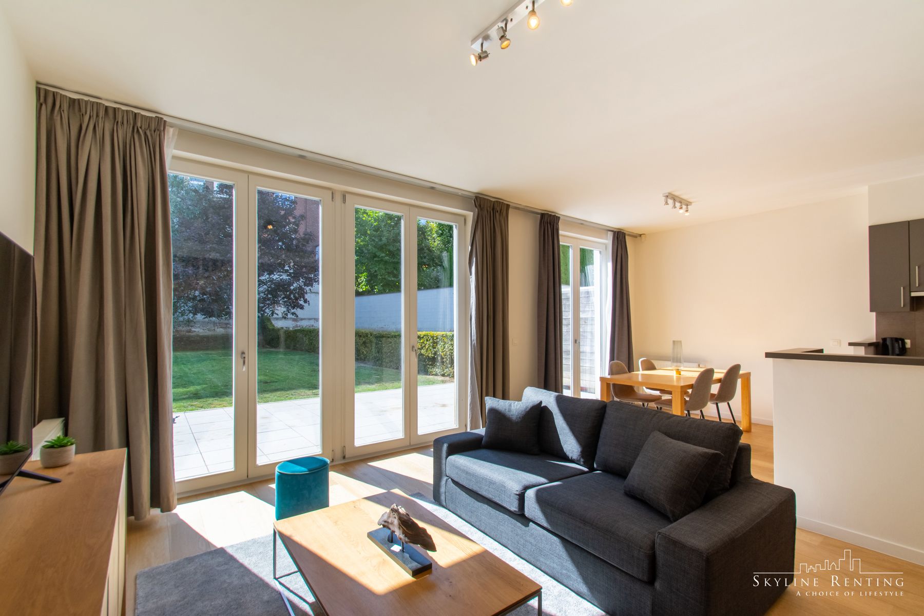  Mooie duplex 4k. + terras en TUIN (Europese wijk) foto 3