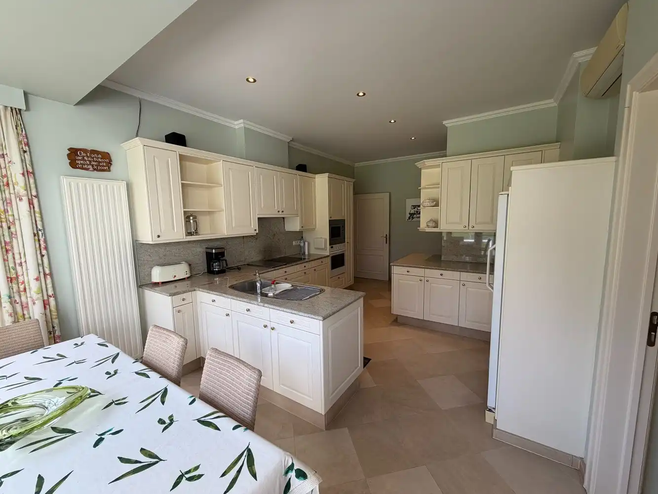 PRACHTIGE VILLA TE HUUR foto 9