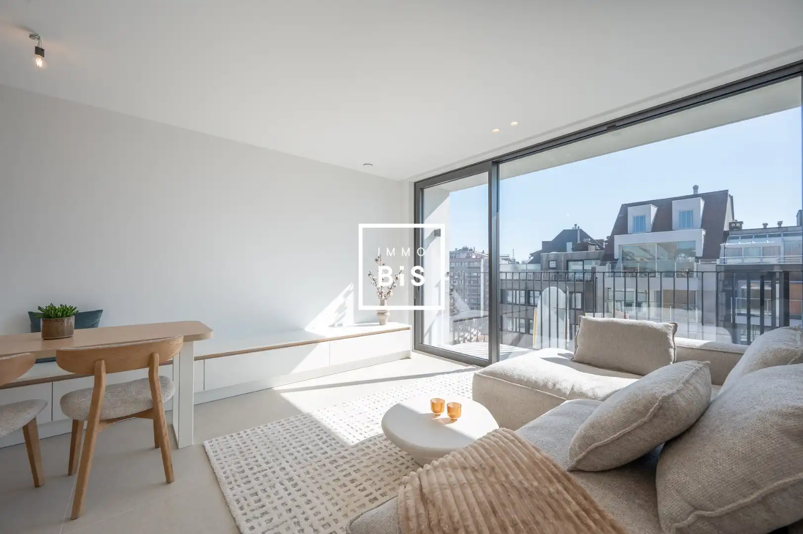 Stijlvol nieuwbouwappartement volledig afgewerkt in het hart van Knokke foto 3