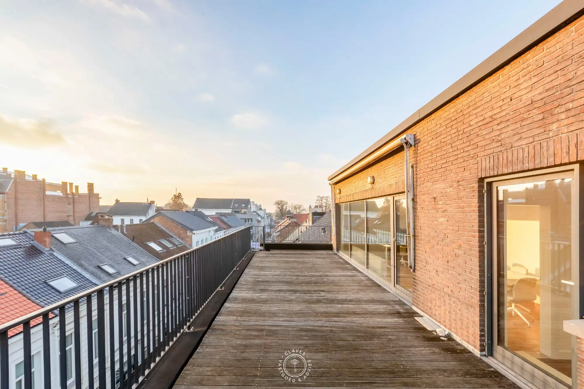 Dakappartement met ruim zuidgericht terras in centrum Sint-Niklaas foto 9