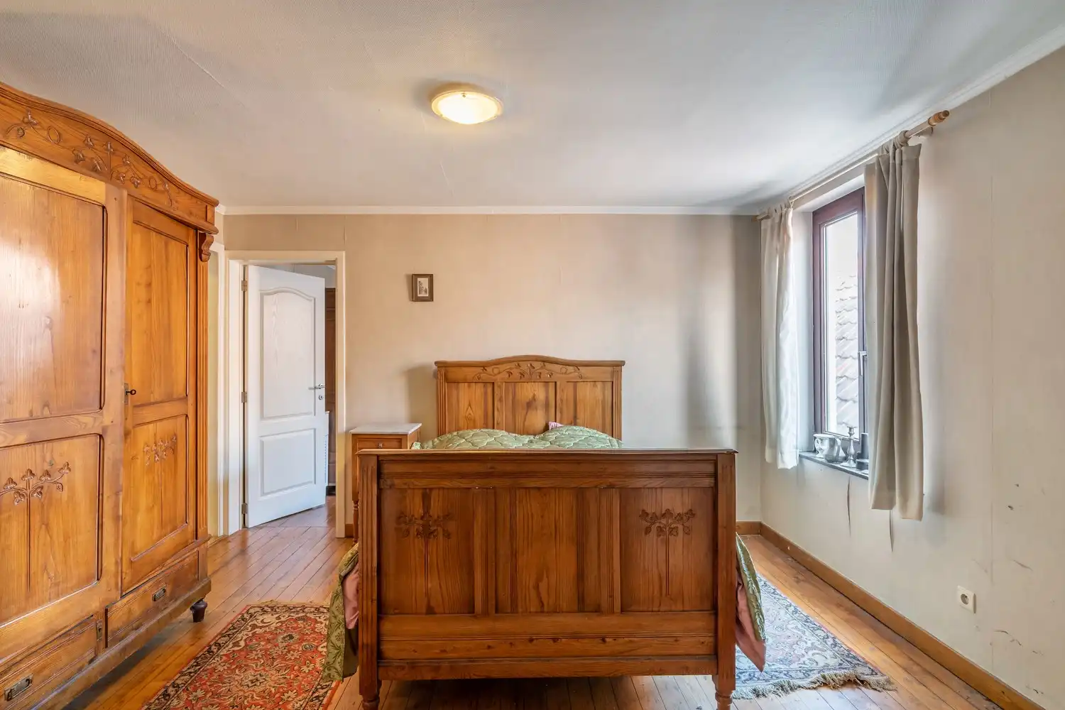 Zeer gunstig gelegen handelshuis op een ruim perceel grond foto 21