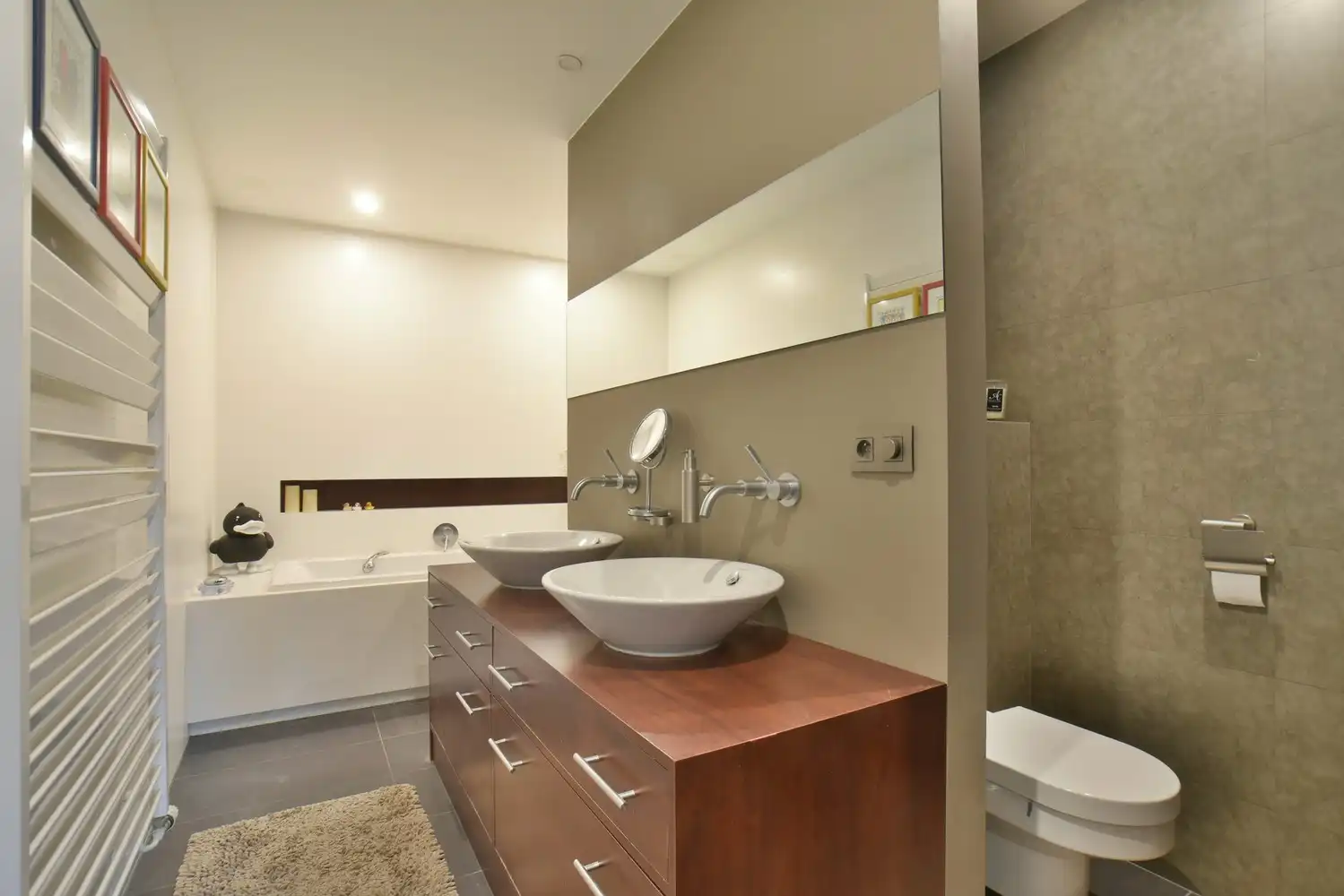 Modern, instapklaar appartement (194 m²) met 3 slaapkamers, 2 badkamers, een dubbele garage en riante kelder foto 13