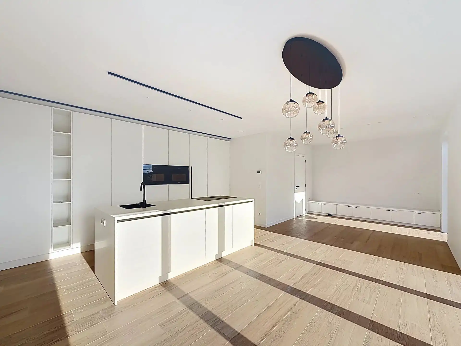 Energiezuinige nieuwbouw woning met 3 slaapkamers en 2 badkamers en omheinde tuin foto 3