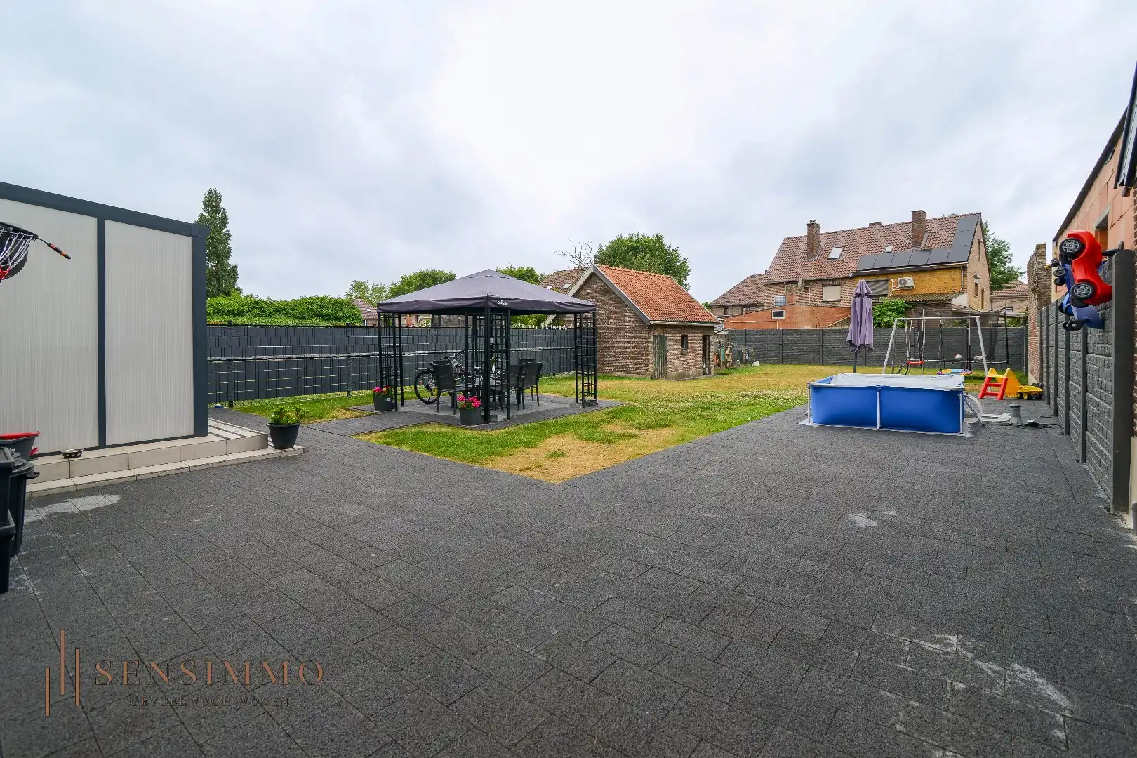 Gerenoveerde halfopen woning met 3 slaapkamers in Genk foto 20