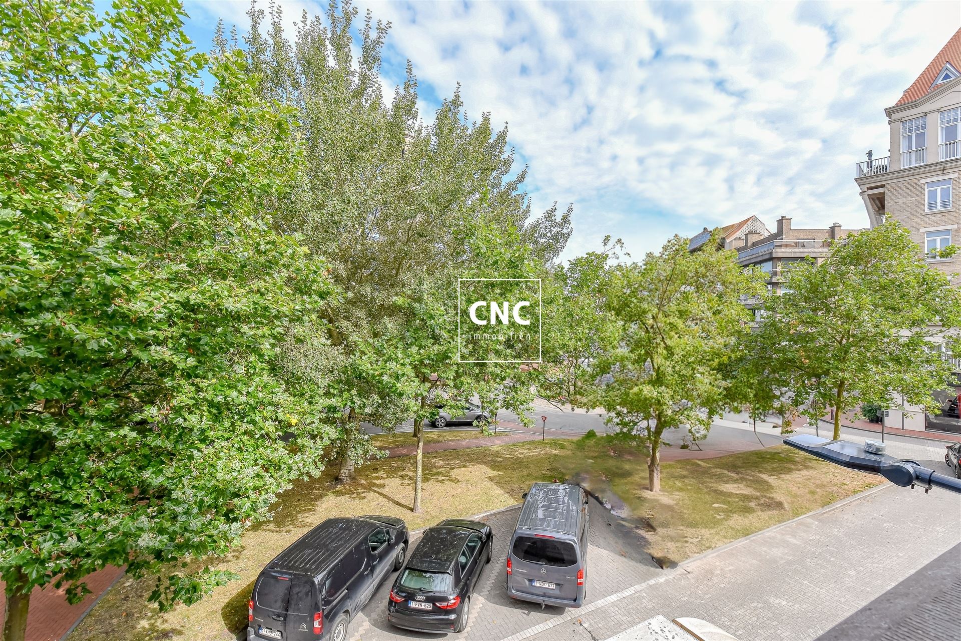 Instapklaar appartement met open zicht-Maurice Lippensplein
 foto 12