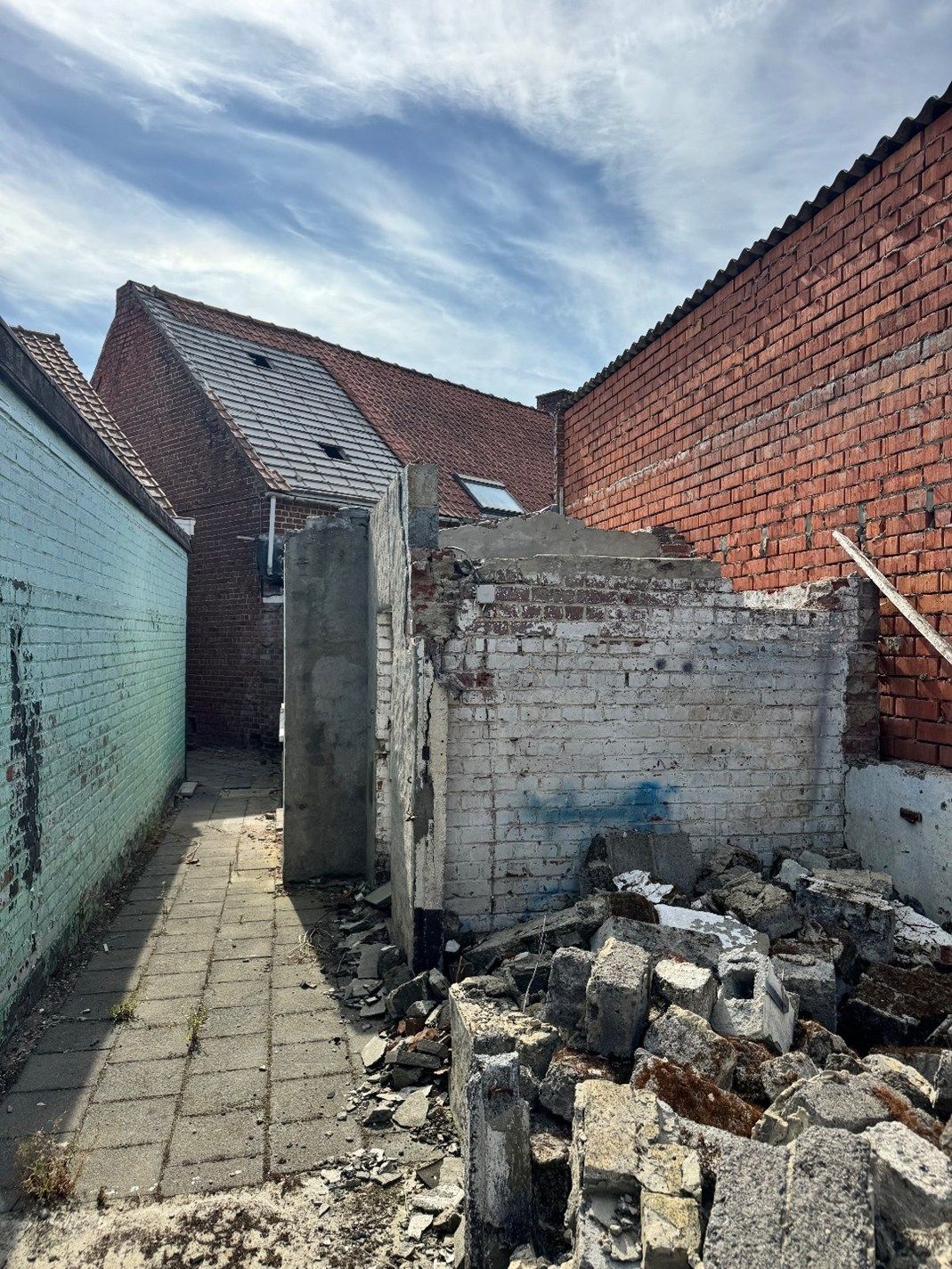 Gedeeltelijk afgebroken woning met potentieel te Koekelare foto 13