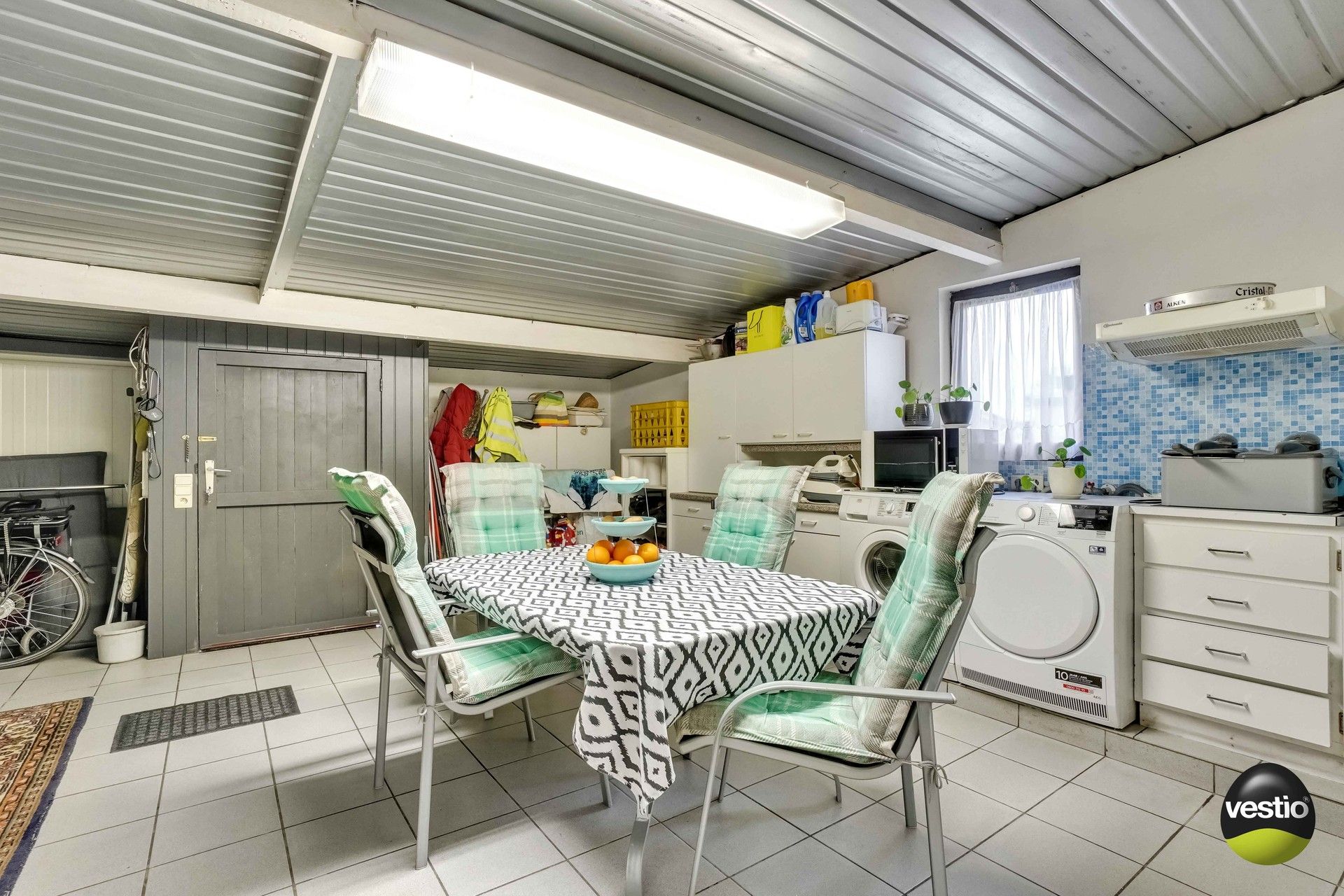 KARAKTERVOLLE, TE RENOVEREN WONING VLAKBIJ CENTRUM VAN OPGLABBEEK foto 11