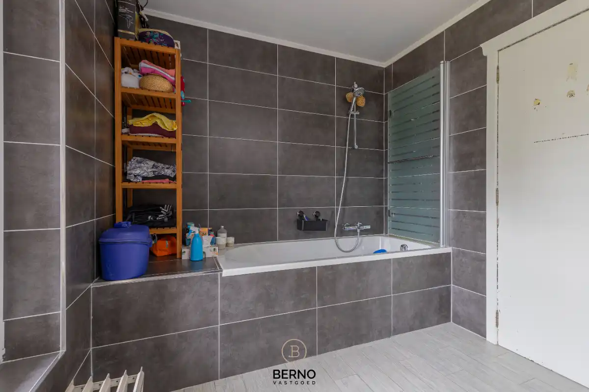 Gezellige laagbouwwoning met tal van mogelijkheden in het hart van Opstal foto 7