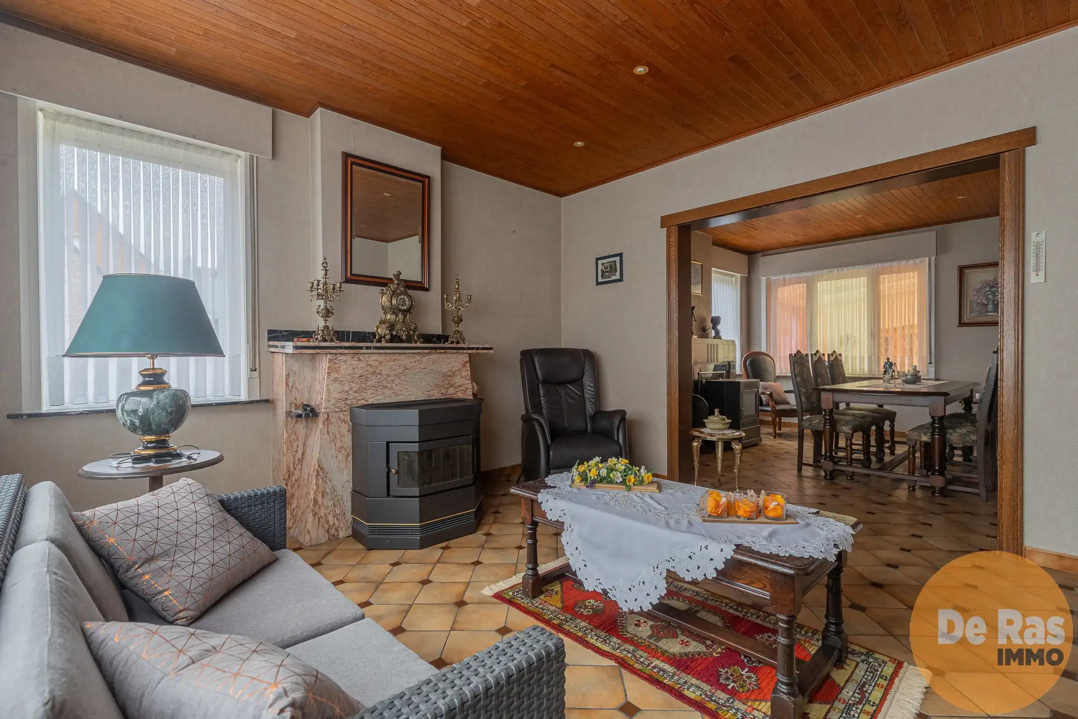 LEDE- Stevige halfopen bebouwing pal in centrum! foto 5