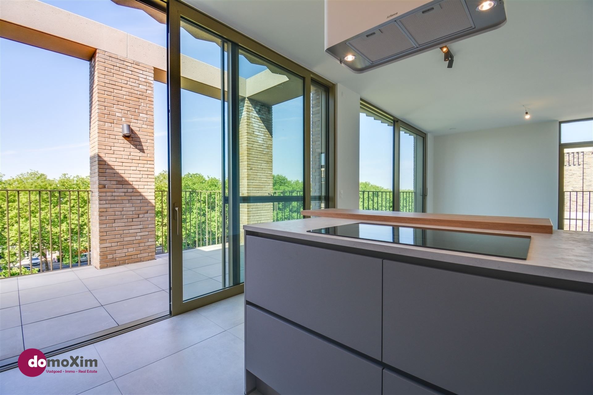 Zonovergoten penthouse met 2 terrassen op een unieke locatie in Mechelen foto 14