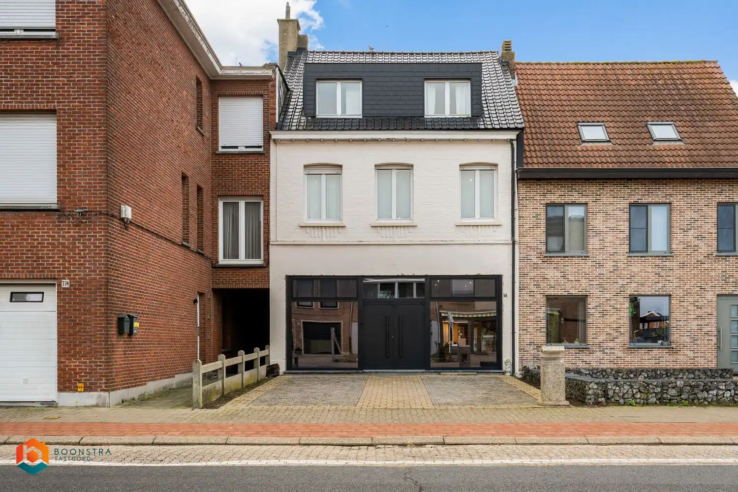 Recent gerenoveerde woning met 4 slpkrs en tuin te Schelle foto {{pictureIndex}}