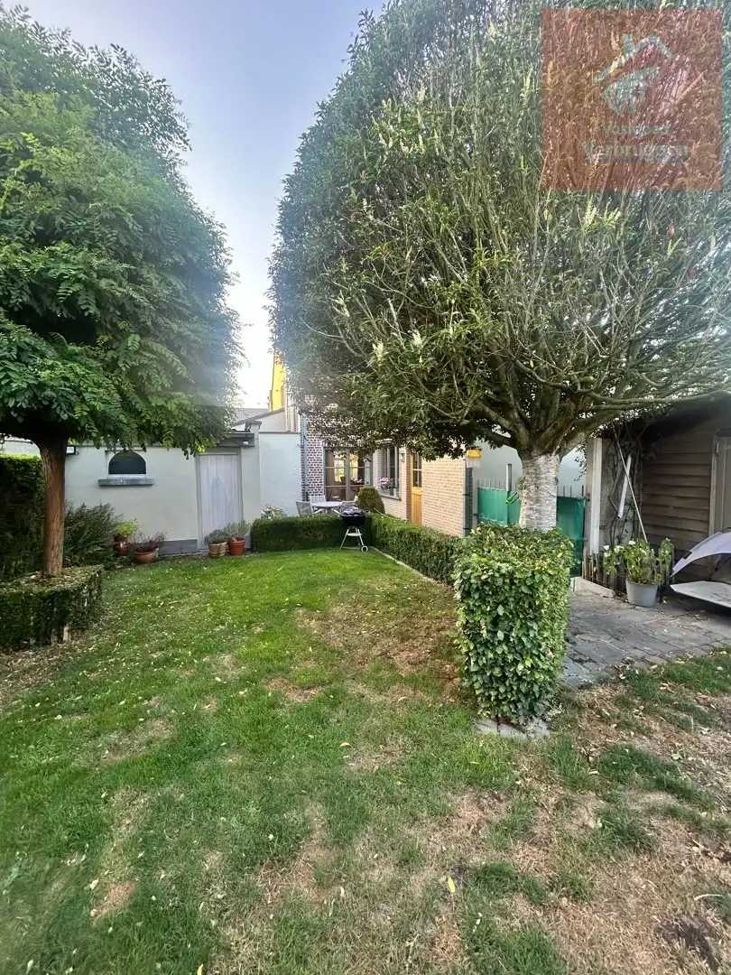 Woning met 2 slaapkamers, garage en tuin foto 16