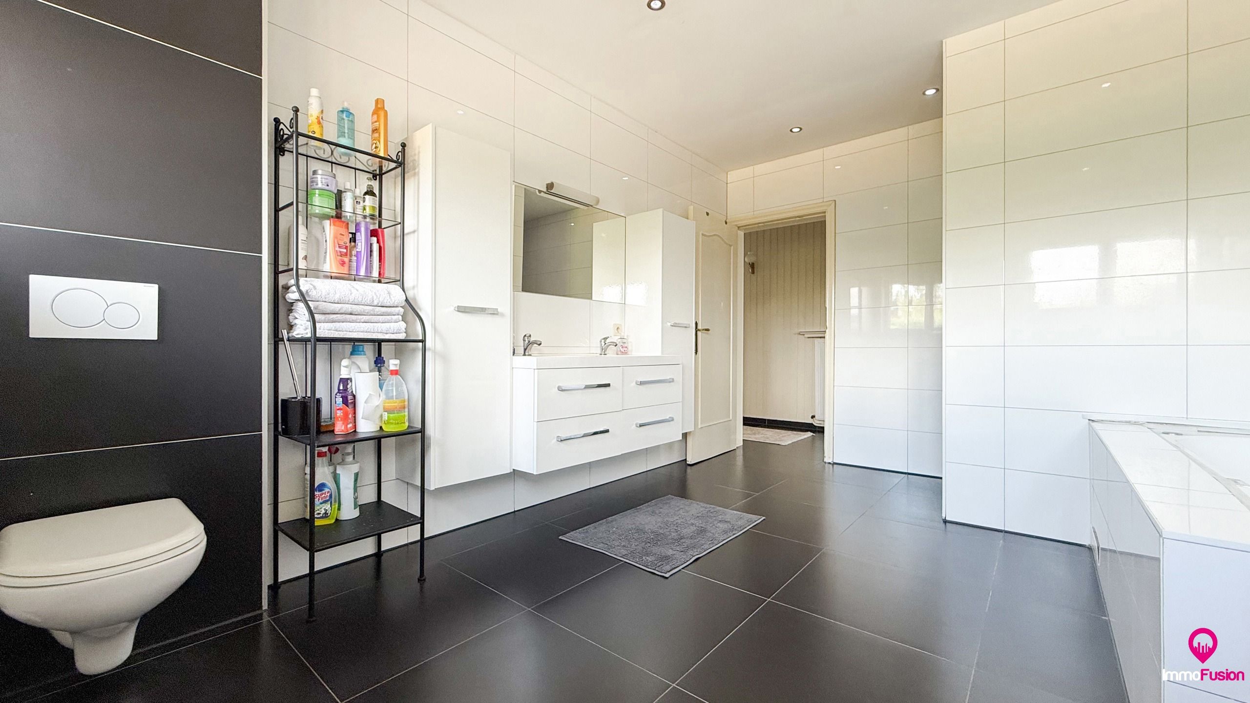 Instapklare, ruime woning met 6 slpks en enorme tuin op 26a! foto 19