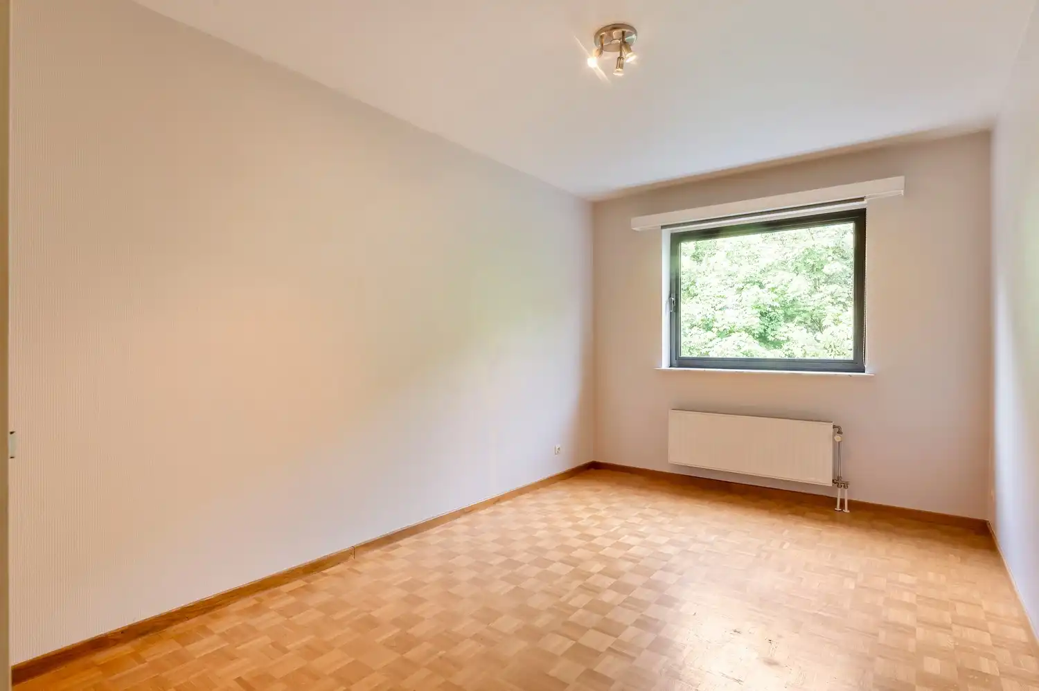 Ruim en lichtrijk appartement (ca. 145 m²) met uitzicht op de stadsvesten van Lier. foto 9